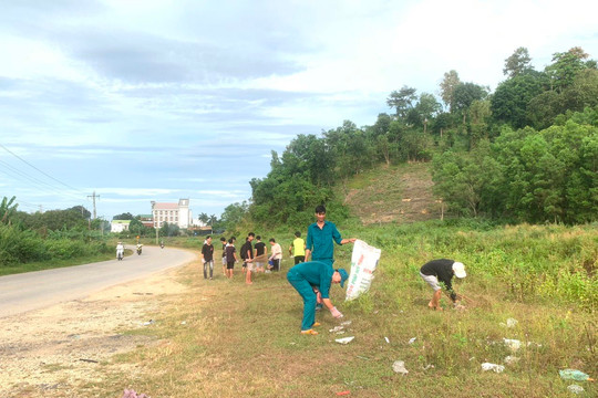 Xã Đồng Kho (Tánh Linh): Thường xuyên tổng vệ sinh môi trường khu dân cư