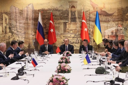 Trợ lý của Tổng thống Putin tiết lộ các điều kiện đàm phán hòa bình Nga – Ukraine