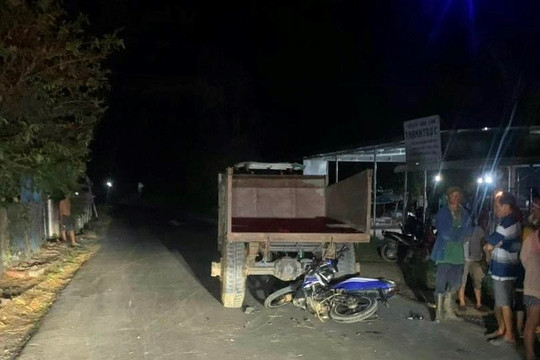 Hàm Thuận Bắc: Thêm vụ tai nạn nghiêm trọng do tông vào xe máy cày