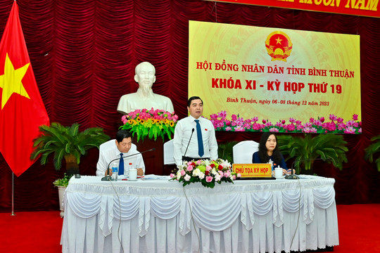 Khai mạc kỳ họp thứ 19 - HĐND tỉnh khóa XI