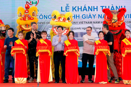 Lễ khánh thành Nhà máy giày Nam Hà Việt Nam