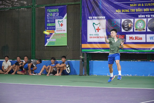 
Khởi tranh giải quần vợt Phan Thiết mở rộng – Cúp Nha khoa Vạn Hạnh lần III