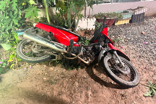 Hàm Thuận Bắc: Người đàn ông bị xe máy tông tử vong khi đi qua đường