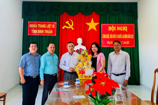 Trưởng Ban Nội chính Tỉnh ủy thăm, chúc tết tại huyện Hàm Thuận Bắc