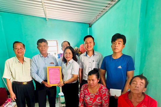Sửa chữa nhà cho hộ nghèo ở Hàm Thuận Bắc