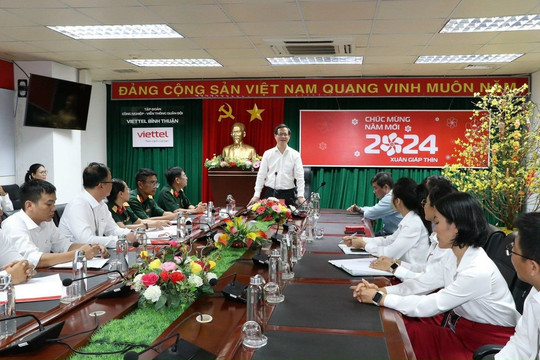 Chủ tịch UBND tỉnh thăm và chúc tết các đơn vị Viettel Bình Thuận dịp đầu năm Giáp Thìn 2024