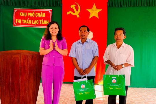 
Thăm, chúc Tết Ramưwan tại huyện Tánh Linh và Hàm Thuận Bắc