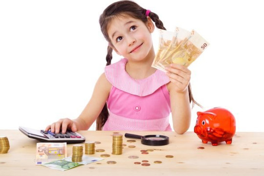Trẻ con có nên biết xài tiền?