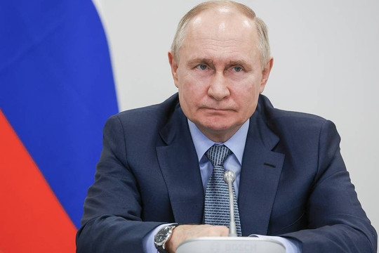 Tổng thống Vladimir Putin cảm ơn người dân Nga đã đi bỏ phiếu