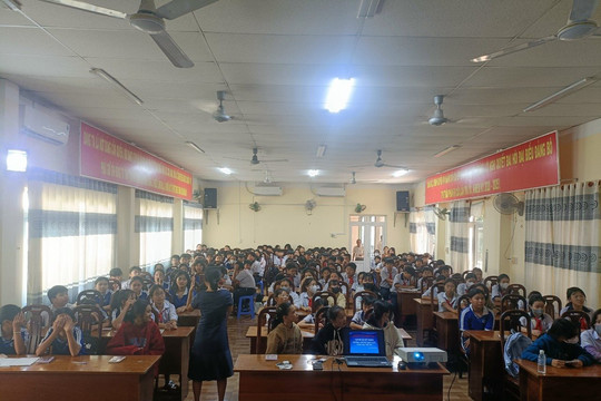 Phan Rí Cửa:  Hơn 300 học sinh được tuyên truyền kỹ năng phòng, chống xâm hại trẻ em