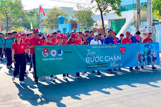 Hơn 300 đoàn viên, thanh niên, tình nguyện viên tham gia hưởng ứng Chiến dịch “Triệu bước chân nhân ái”