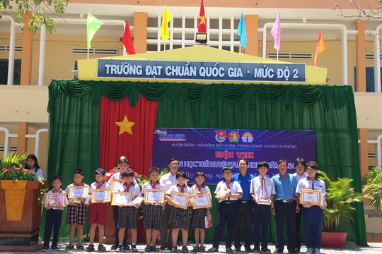 17 thí sinh đoạt giải tin học trẻ huyện Tuy Phong