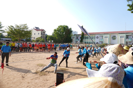 Phan Thiết: Hơn 540 vận động viên tham gia hội thao cụm thi đua khối tiểu học