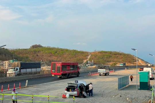 Cao tốc Vĩnh Hảo – Phan Thiết:
Hôm nay đưa vào hoạt động 2 trạm dừng chân tạm thời