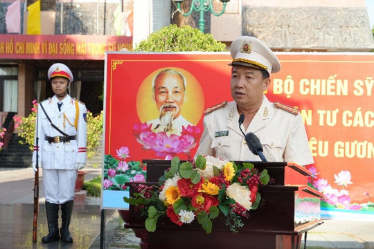 Công an Bình Thuận tổ chức lễ báo công dâng Bác