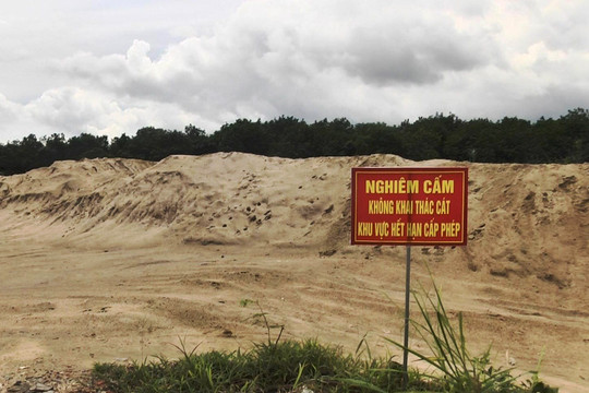 Tánh Linh: Phát hiện hoạt động khai thác khoáng sản trái phép ở hồ Hòa Bình