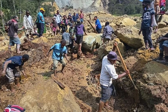 Lở đất chôn vùi ít nhất 670 người ở Papua New Guinea