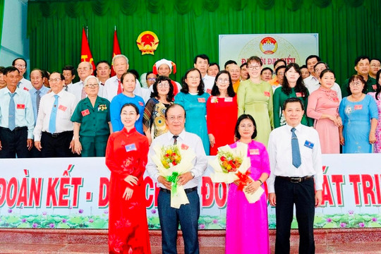 Bà Thái Thị Dung giữ chức Chủ tịch Ủy ban MTTQ Việt Nam huyện Tuy Phong