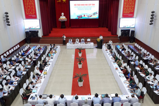 Hội thảo khoa học cấp tỉnh về xây dựng chuẩn mực văn hóa, gia đình, con người Bình Thuận 