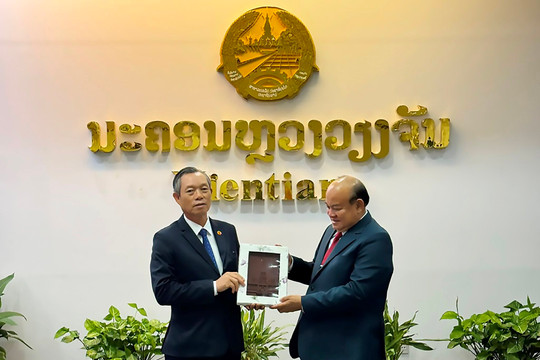 Đoàn công tác xúc tiến thương mại tỉnh Bình Thuận hội đàm với chính quyền Thủ đô Viêng Chăn, CHDCND Lào
