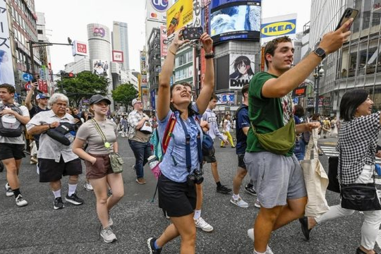 Nhật Bản đẩy mạnh triển khai áp dụng thuế lưu trú với khách du lịch