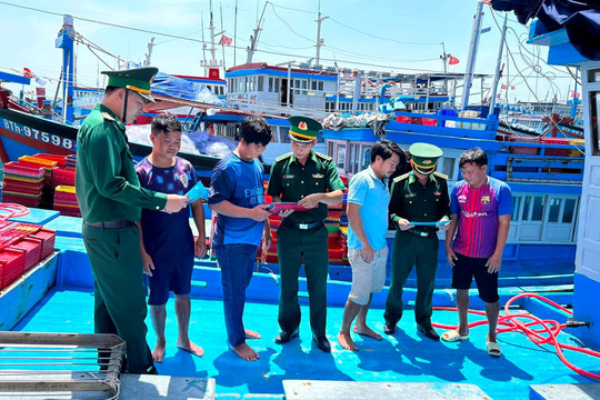 Phú Quý: Thi đua làm tốt nhiệm vụ quản lý và bảo vệ biển, đảo