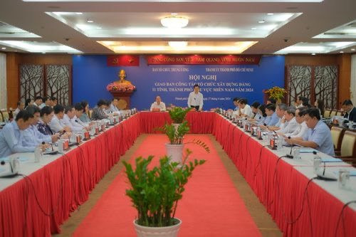 Bí thư Tỉnh ủy Nguyễn Hoài Anh tham dự Hội nghị giao ban công tác tổ chức xây dựng Đảng khu vực miền Nam