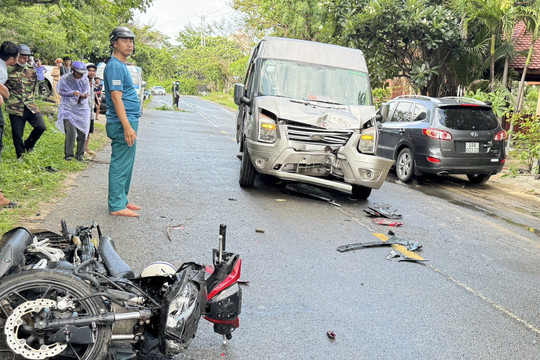 Hàm Thuận Nam: Ô tô và xe máy đối đầu, 1 người tử vong