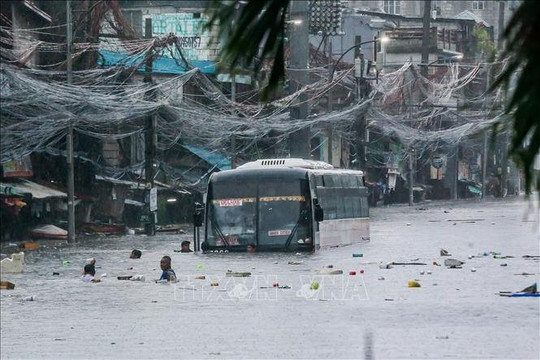 Mưa bão và lở đất làm 33 người thiệt mạng tại Philippines