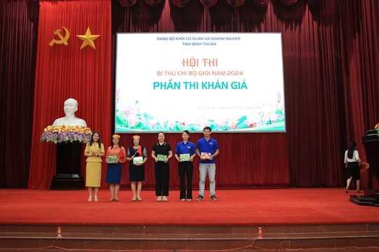 Trao giải Hội thi Bí thư Chi bộ giỏi năm 2024 và tuyên dương Bí thư cấp ủy tiêu biểu giai đoạn 2022 - 2024