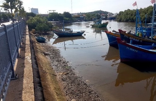  Dòng sông cầu ké không còn ô nhiễm do rác