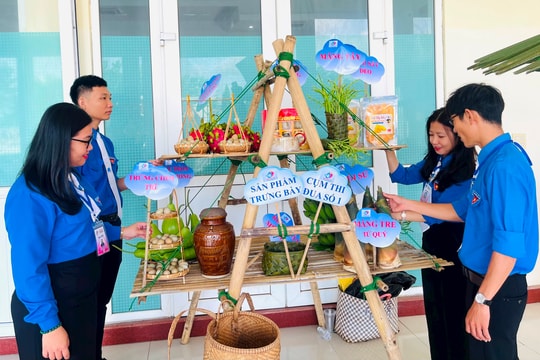 Ấn tượng gian trưng bày sản phẩm nông nghiệp tại Đại hội Hội LHTN Hàm Thuận Nam