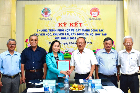 
Ký kết chương trình đẩy mạnh công tác khuyến học