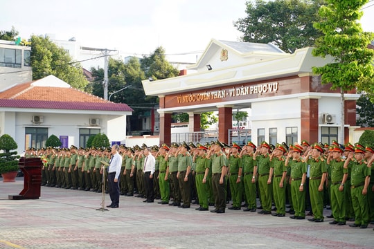 Khen thưởng nhiều tập thể, cá nhân trong công tác phòng, chống tội phạm