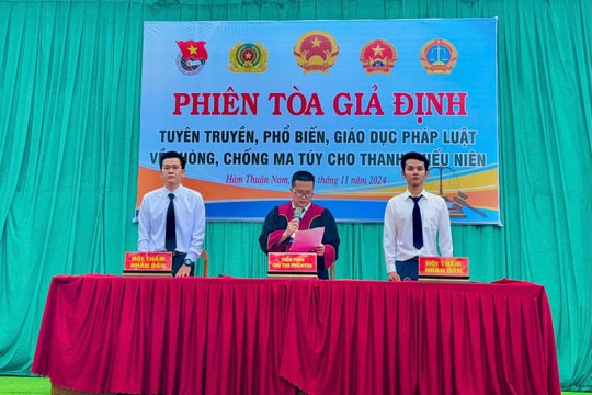 Phiên tòa giả định tuyên truyền phòng, chống ma túy cho hơn 1.000 học sinh