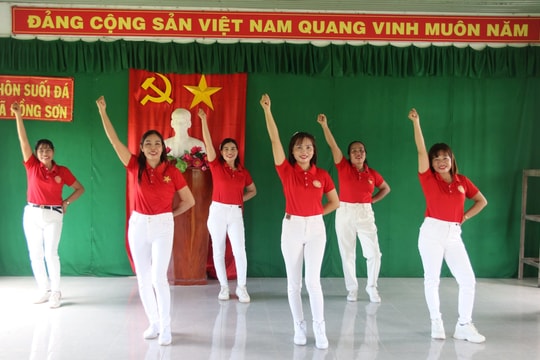 Kết nối phụ nữ thông qua dân vũ thể thao