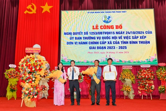 Lễ công bố Nghị quyết của Ủy ban Thường vụ Quốc hội về sắp xếp đơn vị hành chính cấp xã, giai đoạn 2023 - 2025