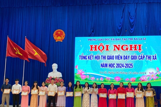 Cô giáo trẻ với niềm đam mê dạy học