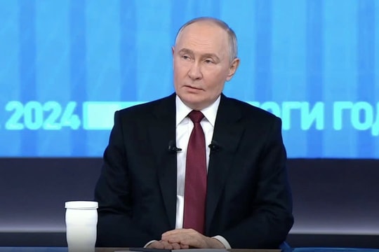 Công bố mức tín nhiệm mới của Tổng thống Putin