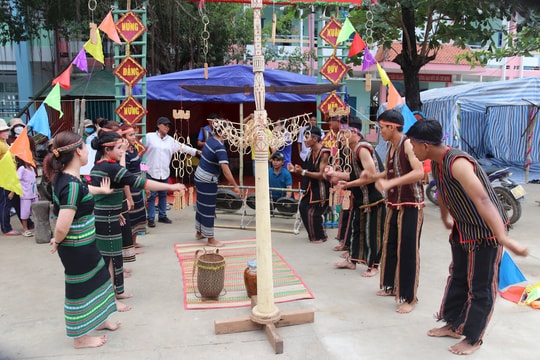 Tổ chức chu đáo Tết Đầu lúa và Tết Nguyên đán cho đồng bào dân tộc thiểu số 