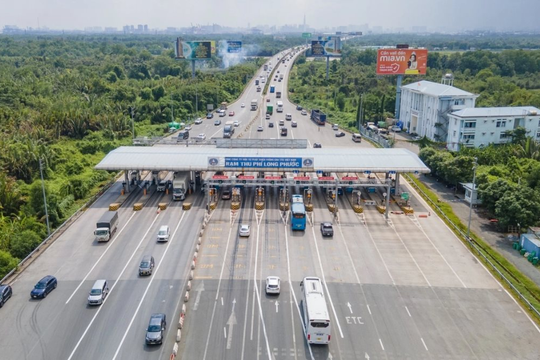 Hơn 590.000 ô tô hết tiền trong tài khoản ETC, là nguyên nhân gây ùn ứ trạm BOT