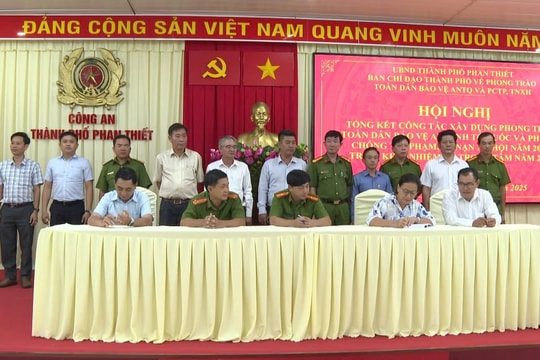 Phan Thiết: Khen thưởng các tập thể và cá nhân phong trào toàn dân bảo vệ an ninh Tổ quốc