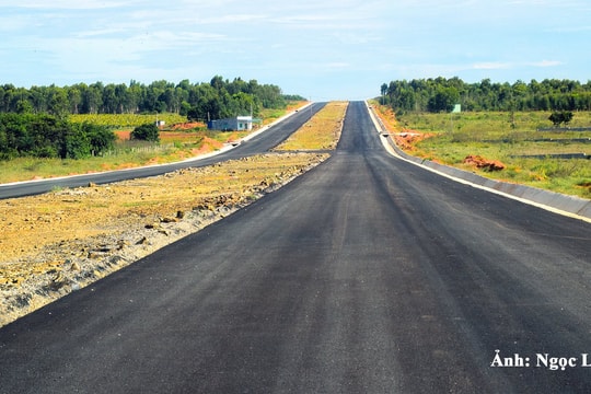 Chuẩn bị khánh thành 2 tuyến đường trọng điểm