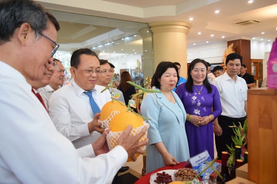 Mở rộng, kết nối giao thương tiêu thụ sản phẩm cho các HTX