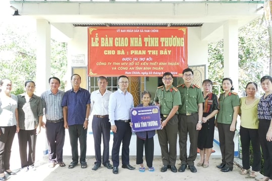 Giữ gìn an ninh trật tự - hướng về cơ sở