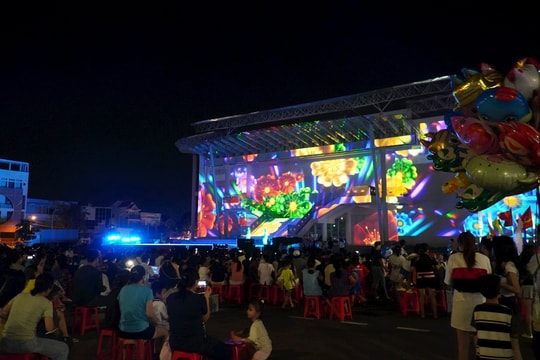 
Chương trình nghệ thuật và trình diễn 3D Mapping kỷ niệm 50 năm Ngày Giải phóng miền Nam