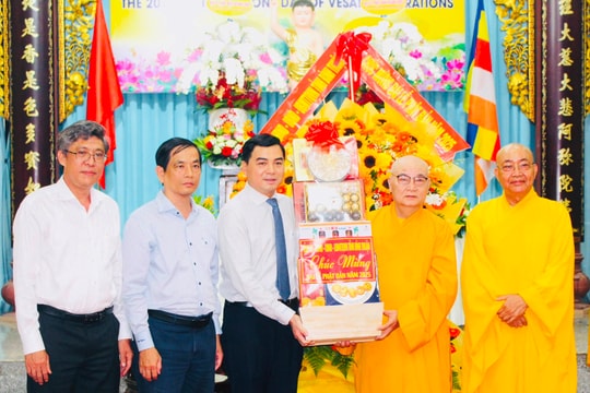 
Bí thư Tỉnh uỷ thăm, chúc mừng Đại lễ Phật đản năm 2025