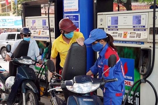 Giá xăng dầu đồng loạt giảm sau nghỉ lễ