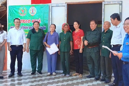 Những ngôi nhà nghĩa tình