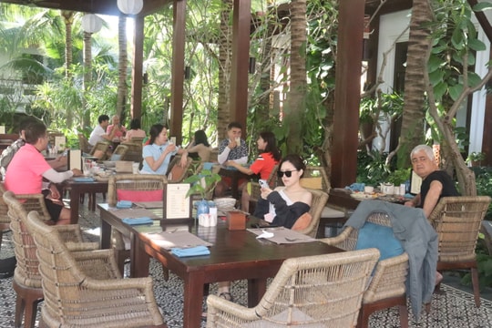 Doanh thu từ hoạt động du lịch vượt 9.685 tỷ đồng